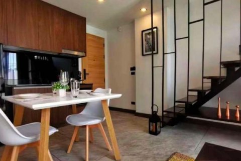 Apartamento de 2 habitaciones en Pattaya, Tailandia № 176574 - foto 2