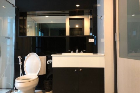 Condominio de 2 dormitorios en Bangkok, Tailandia № 66499 - foto 13
