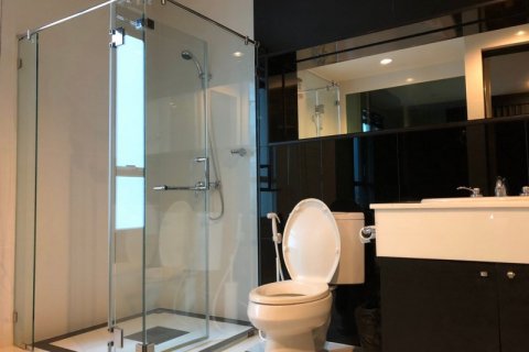 Condominio de 2 dormitorios en Bangkok, Tailandia № 66499 - foto 14