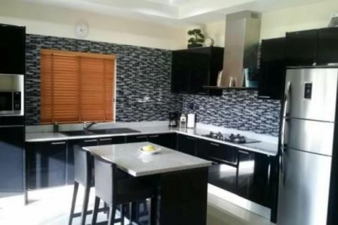 Chalet de 3 dormitorios en Hua Hin, Tailandia № 202857 - foto 5