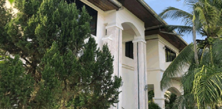 Casa de 4 dormitorios en Pattaya, Tailandia № 202861
