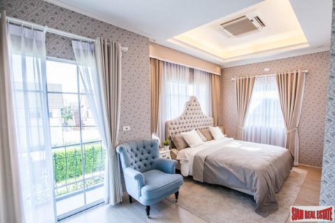 Casa de 3 dormitorios en Pattaya, Tailandia № 202859 - foto 3