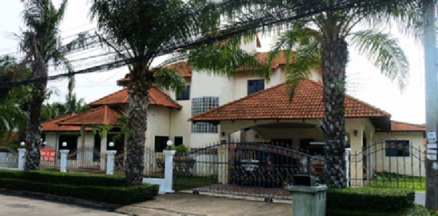 Casa de 5 dormitorios en Pattaya, Tailandia № 202860