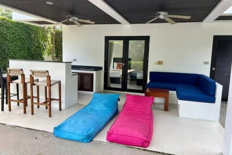 Villa in Surat Thani, Thailand 3 bedrooms № 150429 - photo 7