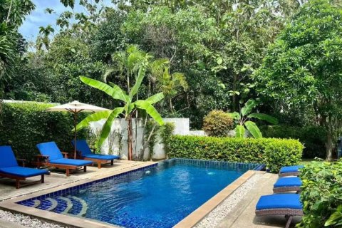 Villa in Surat Thani, Thailand 3 bedrooms № 150429 - photo 6