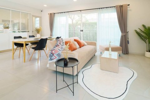 Haus in Samut Prakan, Thailand 3 Schlafzimmer № 150428 - Foto 4
