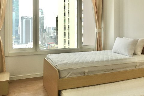 Condominio de 2 dormitorios en Watthana, Bangkok, Tailandia № 200740 - foto 3