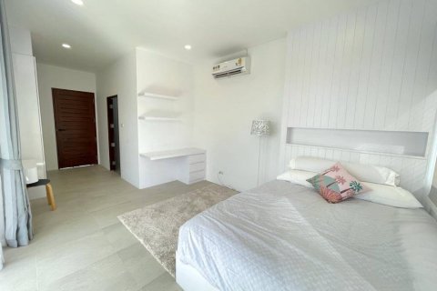 Chalet de 4 dormitorios en Phuket, Tailandia № 117295 - foto 8
