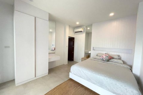 Chalet de 4 dormitorios en Phuket, Tailandia № 117295 - foto 9