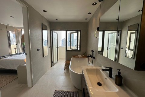 Condominio de 3 dormitorios en Bangkok, Tailandia № 143285 - foto 13
