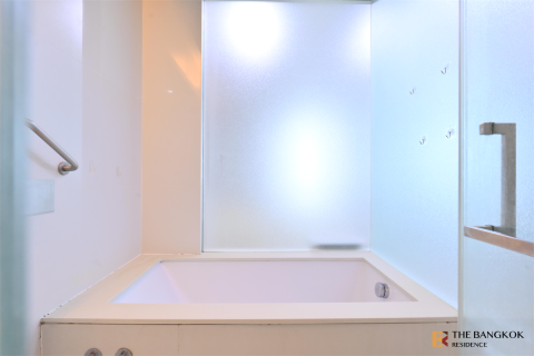 Condominio de 1 dormitorio en Bangkok, Tailandia № 186100 - foto 2