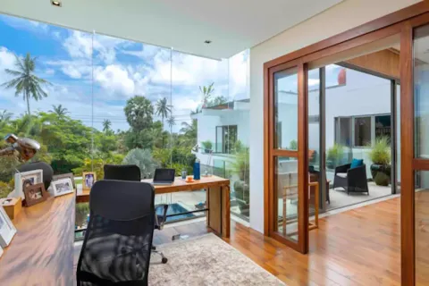 Chalet de 5 dormitorios en Phang Nga, Tailandia № 190657 - foto 10