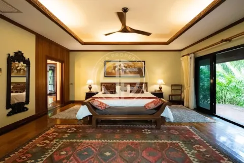 Chalet de 4 dormitorios en Nai Harn Beach, Tailandia № 190658 - foto 15