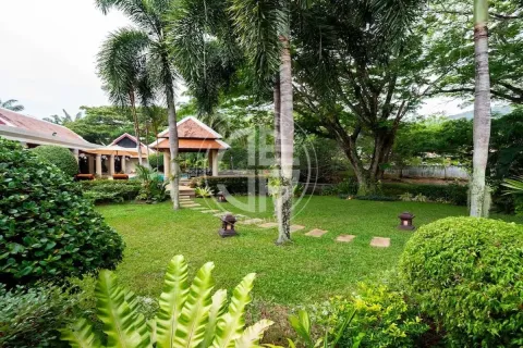 Chalet de 4 dormitorios en Nai Harn Beach, Tailandia № 190658 - foto 14