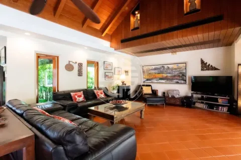 Chalet de 4 dormitorios en Nai Harn Beach, Tailandia № 190658 - foto 5