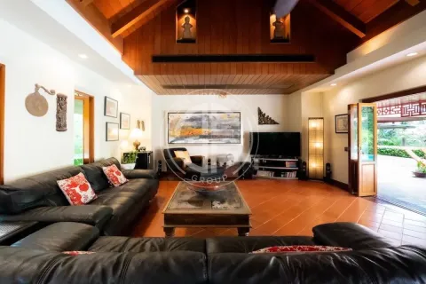 Chalet de 4 dormitorios en Nai Harn Beach, Tailandia № 190658 - foto 3