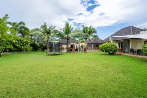 Chalet de 4 dormitorios en Phuket, Tailandia № 190656 - foto 7
