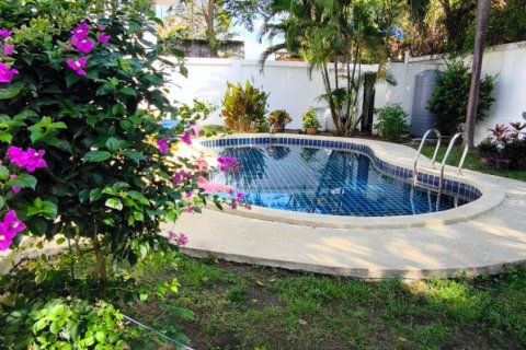 Casa de 2 dormitorios en Pattaya, Tailandia № 170390 - foto 4