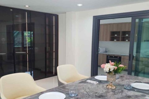 Casa de 4 dormitorios en Chiang Mai, Tailandia № 162810 - foto 5