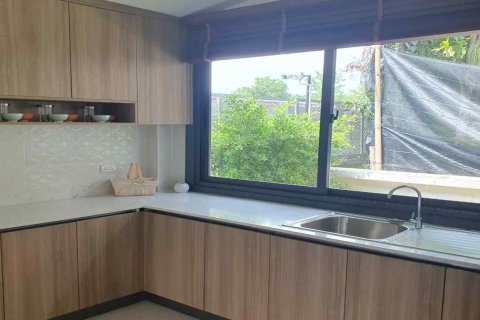 Casa de 4 dormitorios en Chiang Mai, Tailandia № 162810 - foto 4