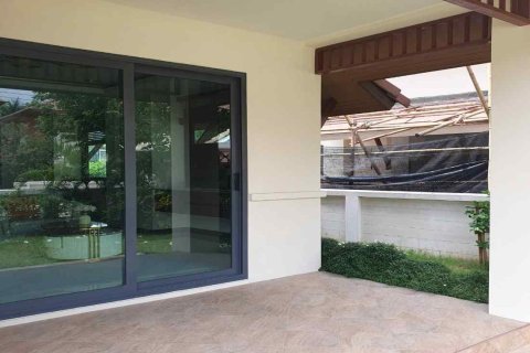 Haus in Chiang Mai, Thailand 4 Schlafzimmer № 162810