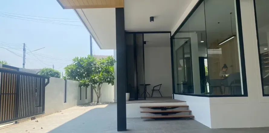Chalet de 4 dormitorios en Chiang Mai, Tailandia № 162811