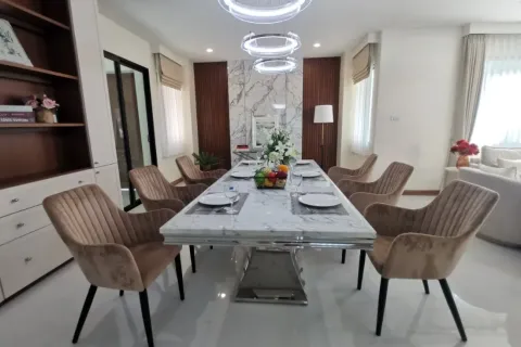 Casa de 5 dormitorios en Chiang Mai, Tailandia № 162809 - foto 2