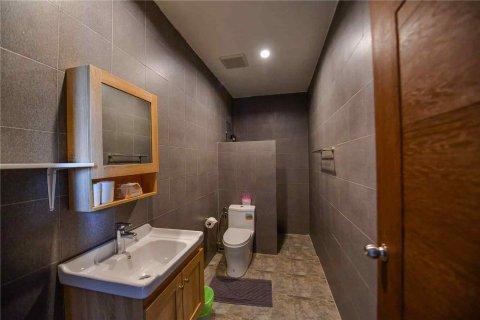 Local comercial 900 m2 en Chiang Mai, Tailandia № 162807 - foto 15