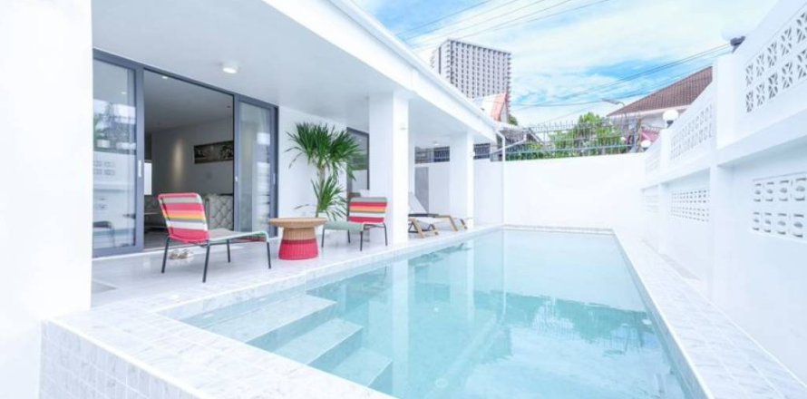 Maison à Pattaya, Thaïlande 4 chambres № 151104