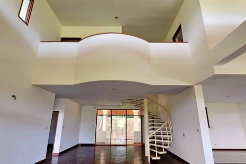 Dúplex de 4 dormitorios en Phuket, Tailandia № 151100 - foto 6