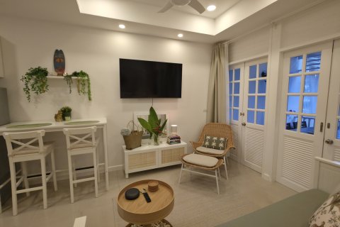 Studio in the Condo in Phuket, Thailand  № 154982 - photo 4