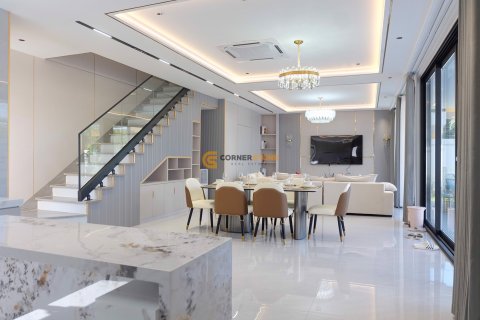 Estudio en Jomtien Beach, Pattaya, Tailandia № 118400 - foto 4