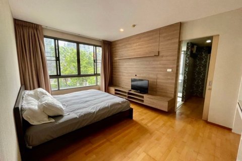 Condominio de 2 dormitorios en Khlong Toei, Bangkok, Tailandia № 69739 - foto 8