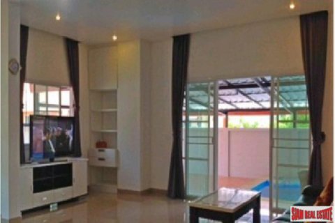 Chalet de 3 dormitorios en Pattaya, Tailandia № 202974 - foto 4