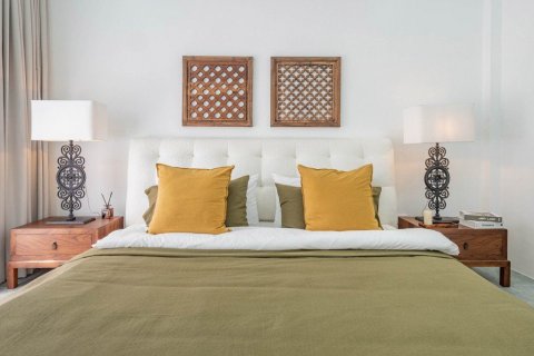 Casa de 5 dormitorios en Pattaya, Tailandia № 117010 - foto 17