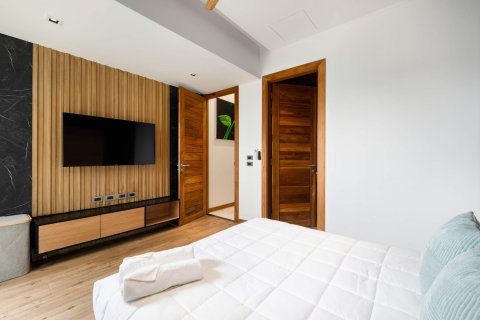 Chalet de 6 dormitorios en Ko Samui, Tailandia № 165689 - foto 23