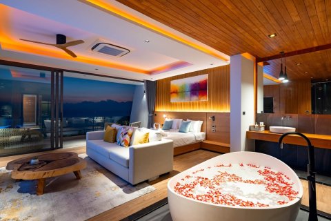 Chalet de 6 dormitorios en Ko Samui, Tailandia № 165689 - foto 19