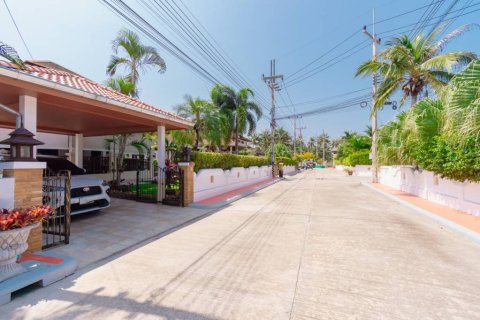 Chalet de 2 dormitorios en Hua Hin, Tailandia № 172698 - foto 2