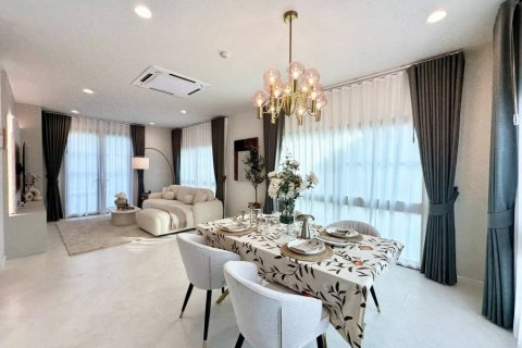 บ้านในภูเก็ต, ประเทศไทย 4 ห้องนอน № 172701 - รูปถ่าย 9