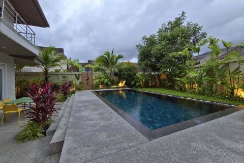 Chalet de 3 dormitorios en Kathu, Tailandia № 135594