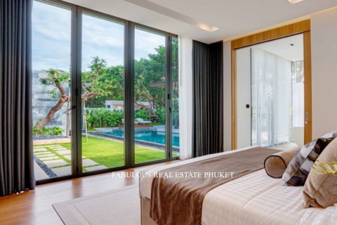 Villa in Bang Tao, Thailand 4 bedrooms № 179579