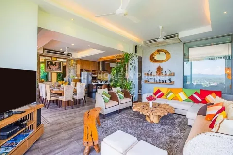 House in Phuket, Thailand 5 bedrooms № 135366 - photo 10