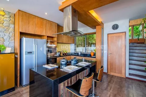 House in Phuket, Thailand 5 bedrooms № 135366 - photo 14