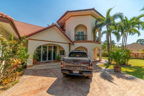Villa in Pattaya, Thailand 5 Schlafzimmer № 135365 - Foto 6