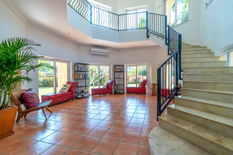 Villa in Pattaya, Thailand 5 Schlafzimmer № 135365 - Foto 15