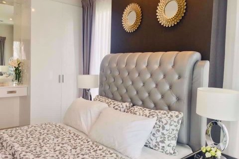 Condominio de 2 dormitorios en Huai Khwang, Bangkok, Tailandia № 48001 - foto 4