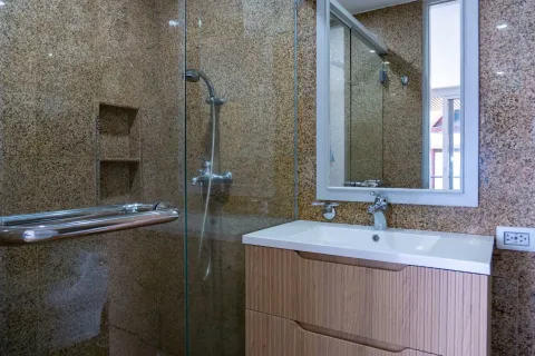 Casa de 7 dormitorios en Surin, Tailandia № 153885 - foto 27