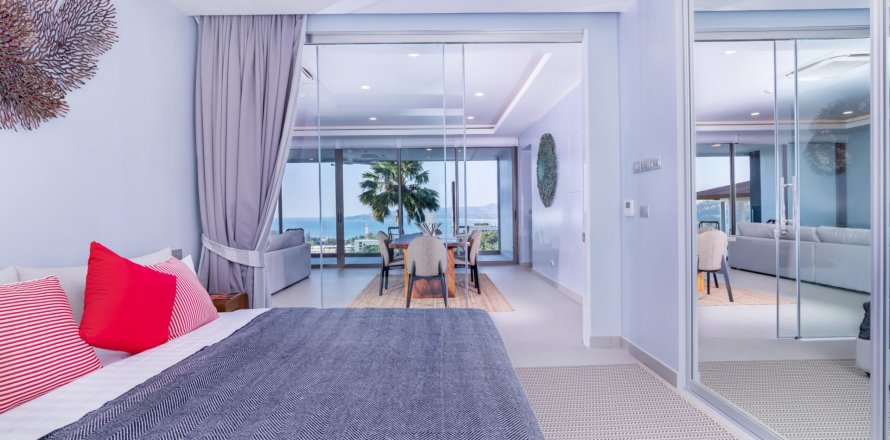 Apartamento de 3 dormitorios en Surin Beach, Tailandia № 179844