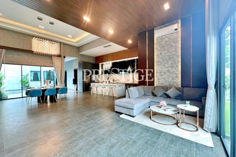 Maison à Pattaya, Thaïlande 3 chambres № 198441 - photo 4