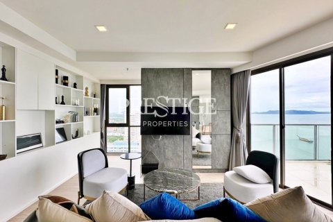 Condo in Pattaya, Thailand, 3 bedrooms № 198443 - photo 3